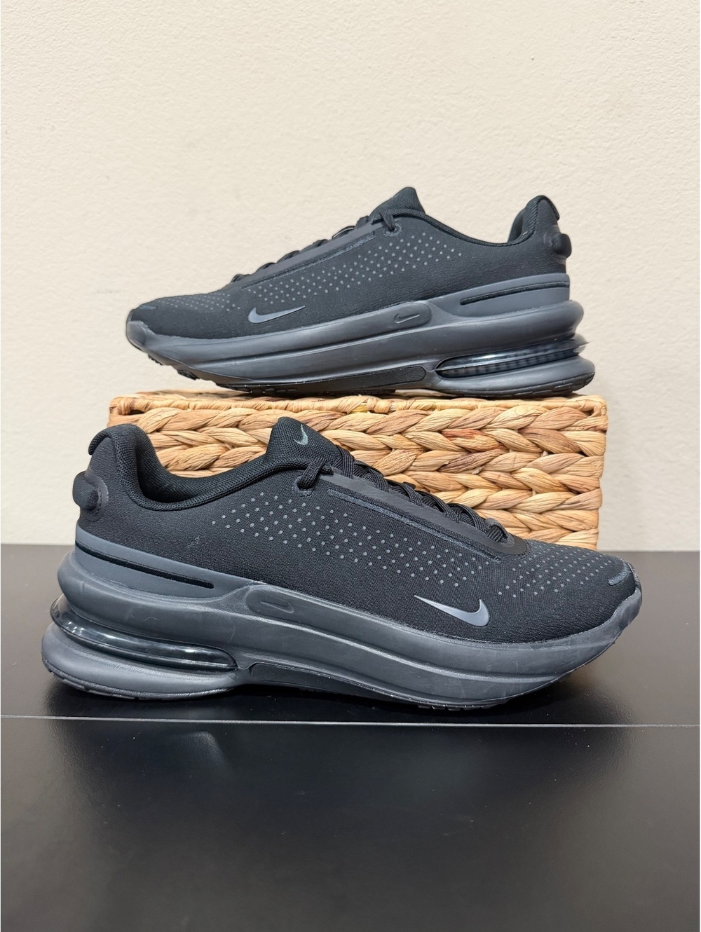 Size 9 - Nike Air Zoom Upturn SC “Black Anthracite”